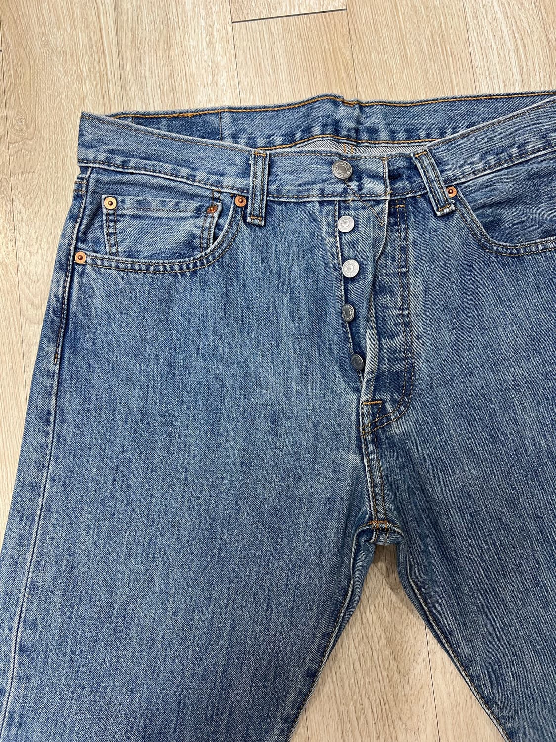 리바이스 501 연청 판매합니다. 상품이미지2