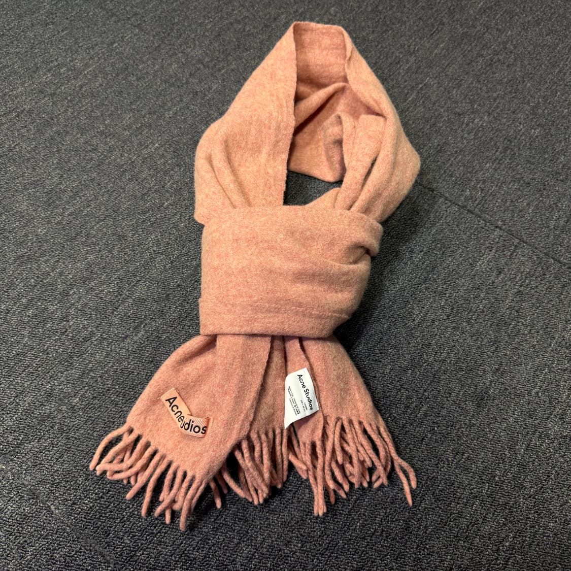 아크네스튜디오 울 프린지 머플러  상품이미지3