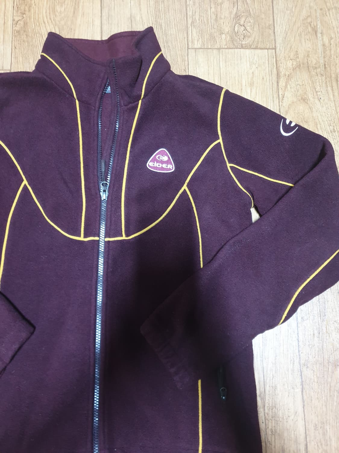 1033 아이더 후리스 집업 95 사이즈입니다 상품이미지3