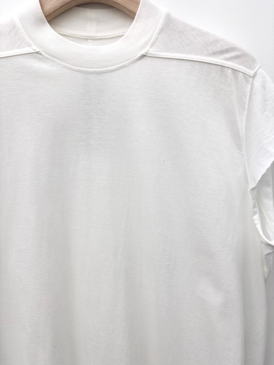 WHITE SLEEVELESS 상품이미지2
