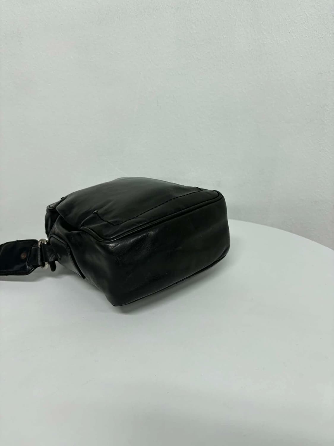 발리 가죽 메신저 크로스백 상품이미지8