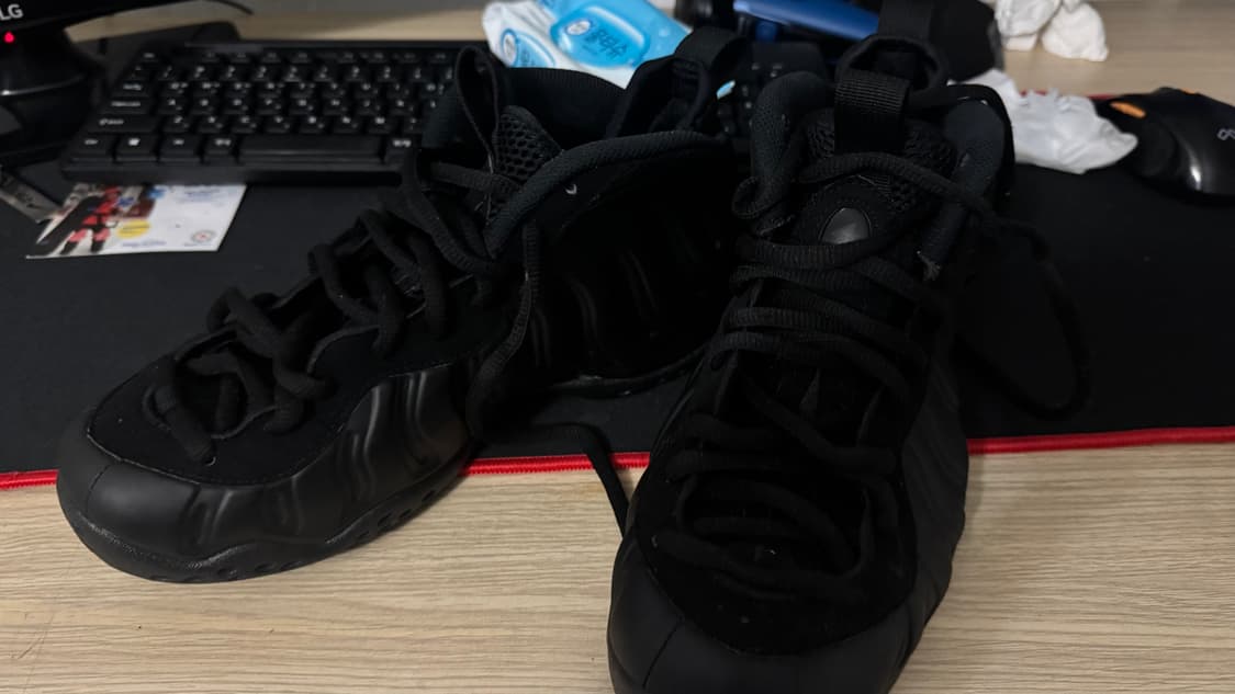 나이키 에어 폼포짓 원 블랙 앤트러사이트 상품이미지3