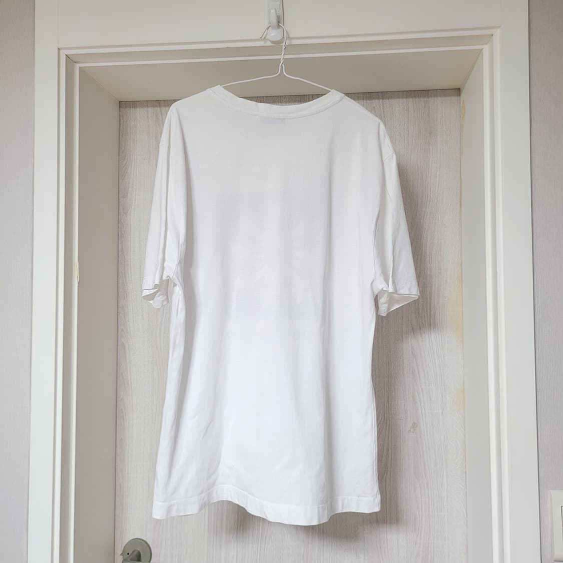 고샤 루브친스키 반팔 상품이미지4