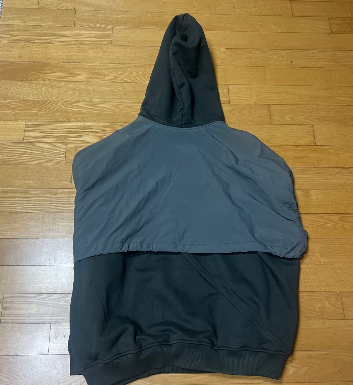 [XL] 아조바이아조 레이어드 나일론 후디 차콜 상품이미지4