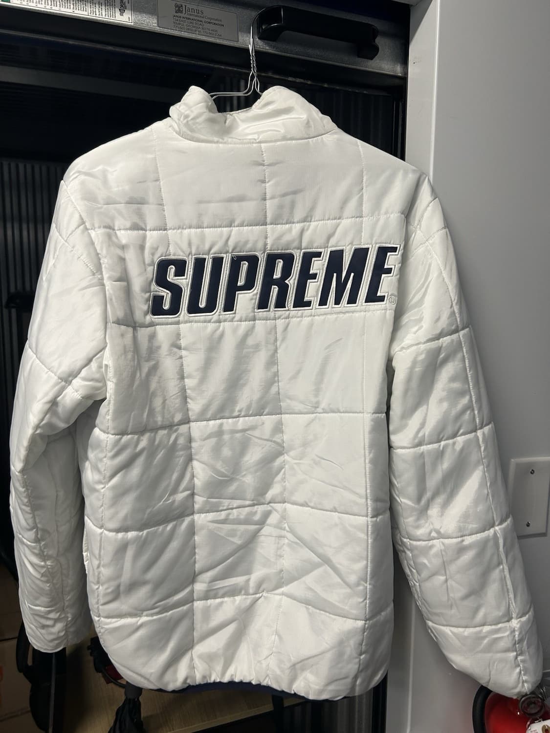 슈프림 리버서블 푸퍼 자켓 라이트블루/화이트 상품이미지3