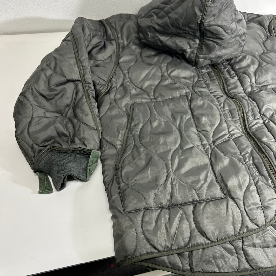 100 아웃스탠딩 카키 내피 깔깔이 퀼팅자켓 상품이미지2