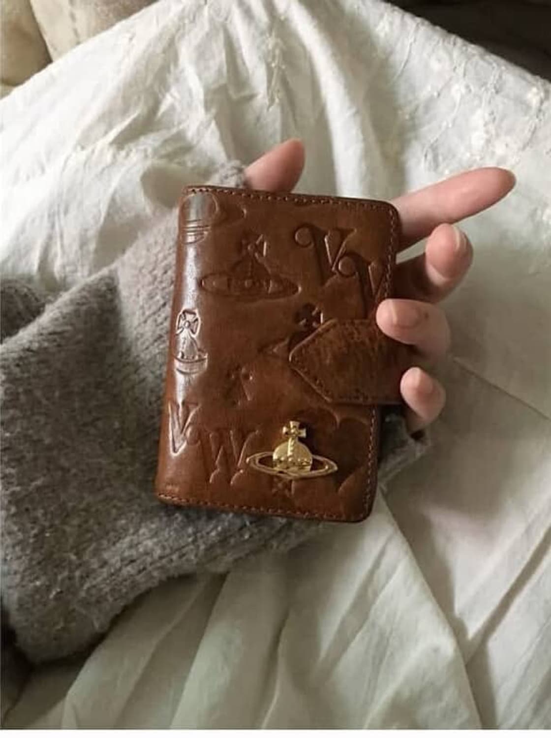 비비안웨스트우드 빈티지 지갑 구해요 상품이미지1