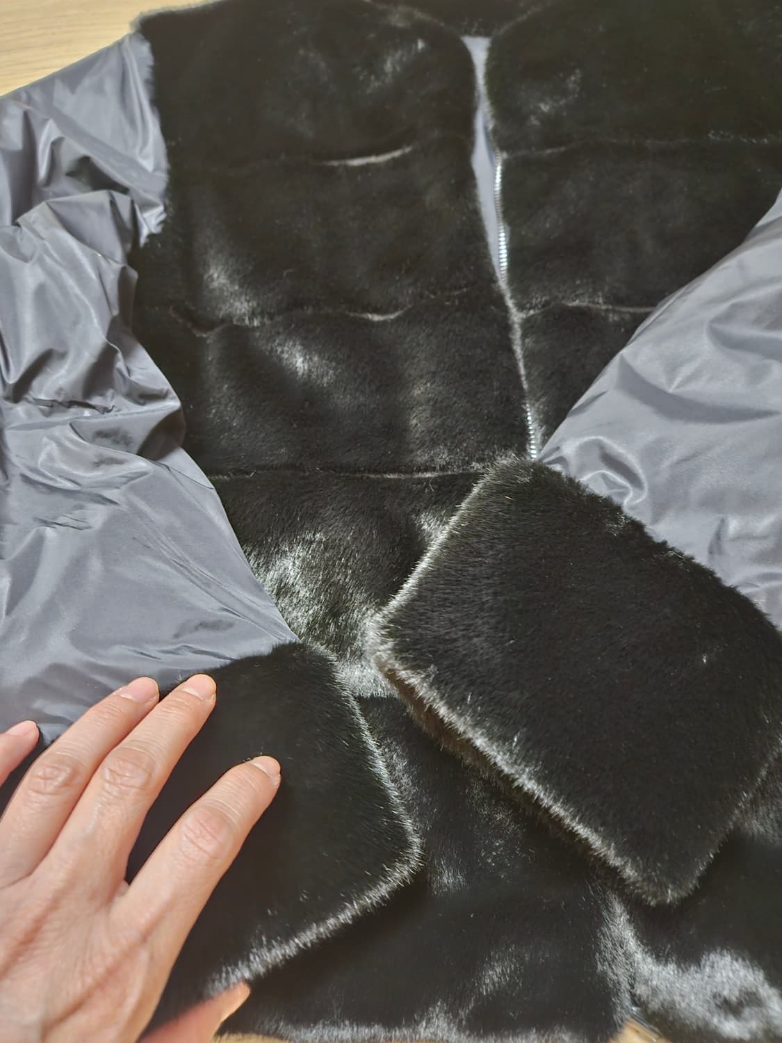 셀렙샵에디션의 FAUX밍크 헝가리구스다운 블랙  상품이미지6