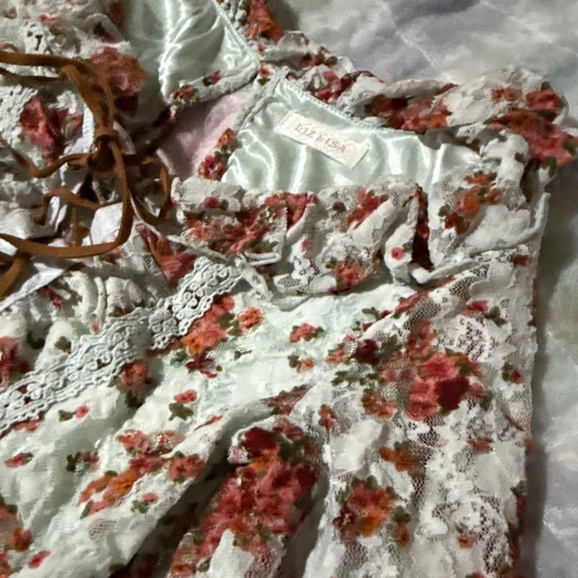 리즈리사 고전 플로럴 블라우스 상품이미지5