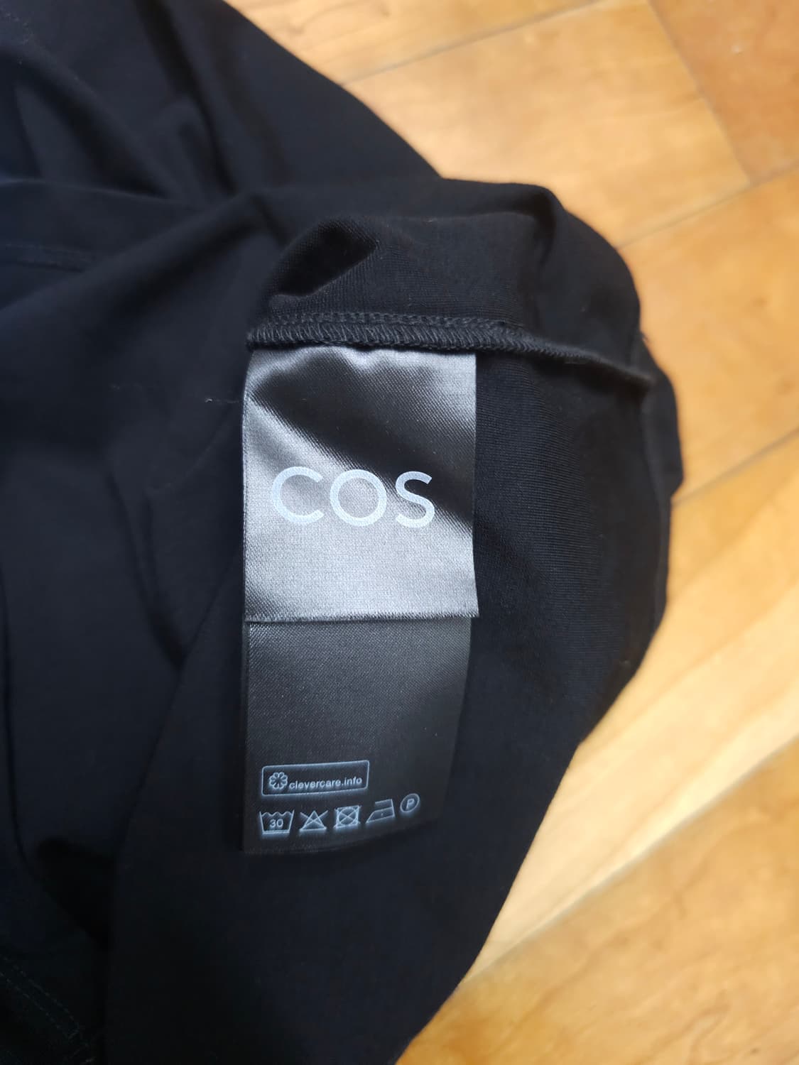 새상품)코스 COS 오프숄더 져지탑 상품이미지9