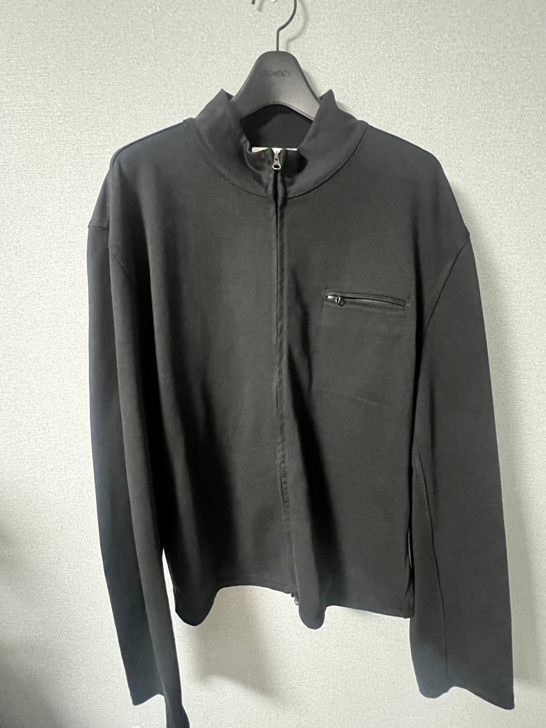 아모멘토 SLIM FIT POCKET JUMPER 상품이미지2