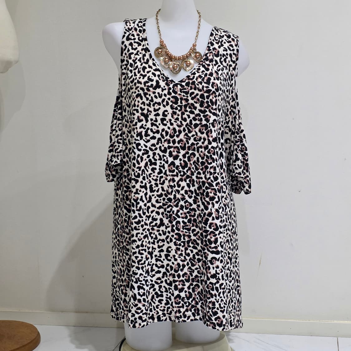 maurices 미국빈티지)빅사이즈 레오파드호피갸루 x자등트임오프숄더반팔 상품이미지2