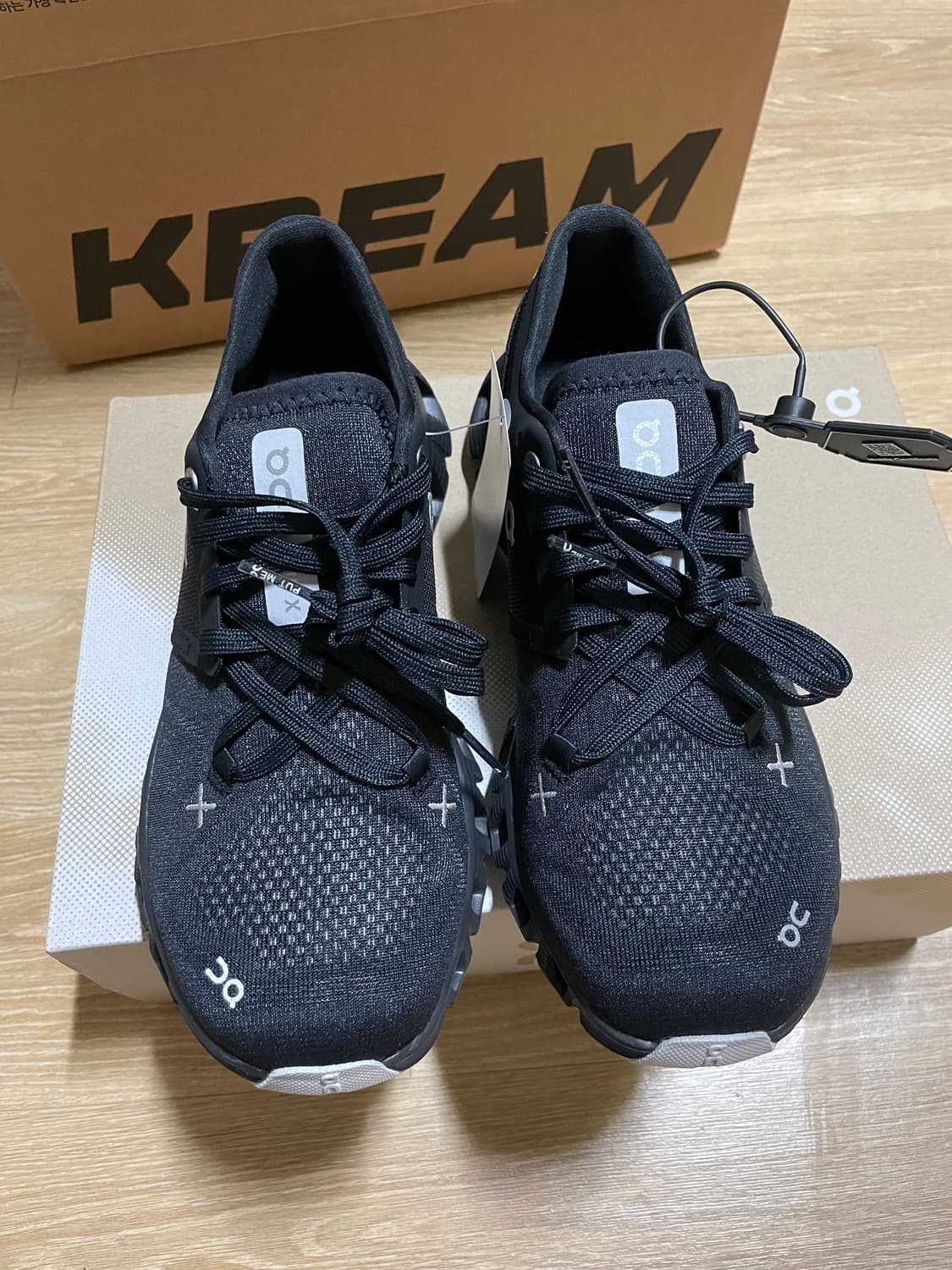 온러닝 클라우드 x3 블랙 새상품 상품이미지1
