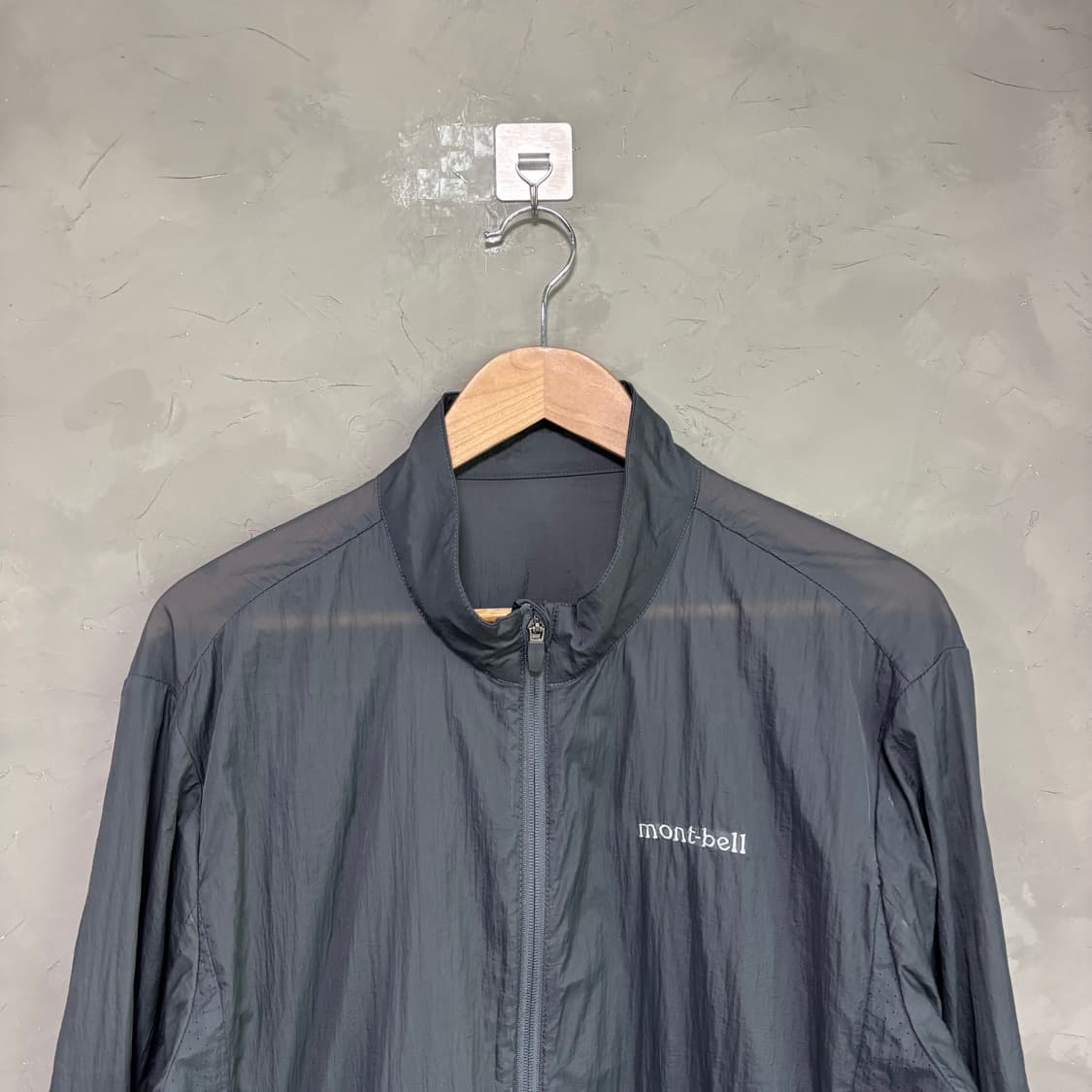몽벨 바람막이 그레이 상품이미지2