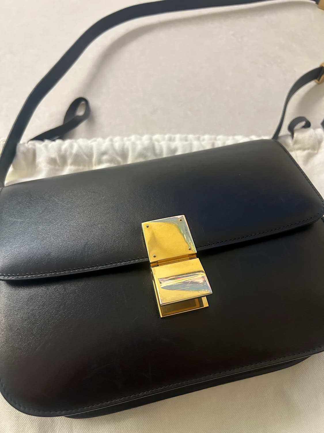 셀린느 클래식 박스 백 블랙 미디엄 금장 상품이미지2