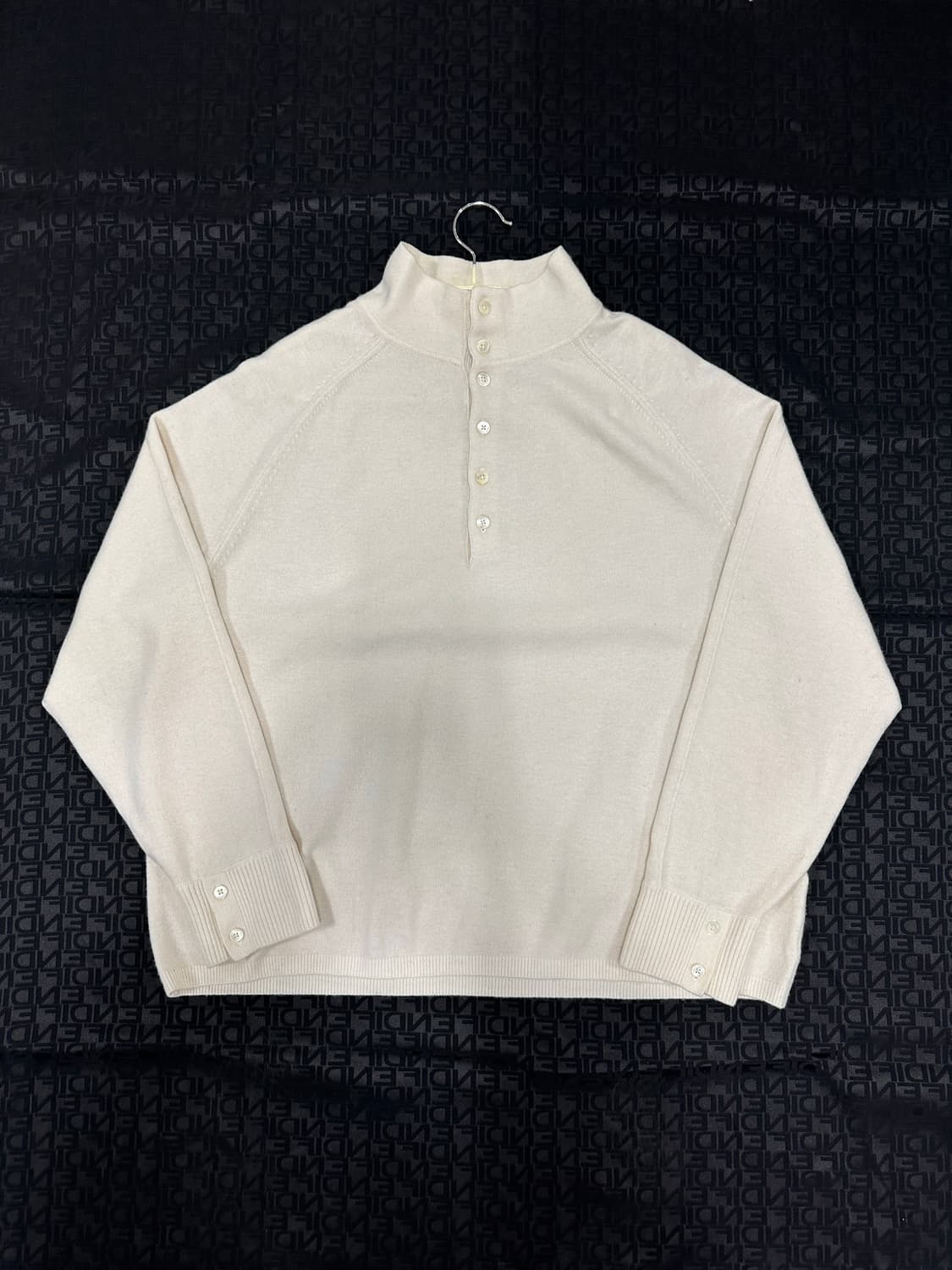 우마뭉 울캐시미어 남여공용 니트 상품이미지1