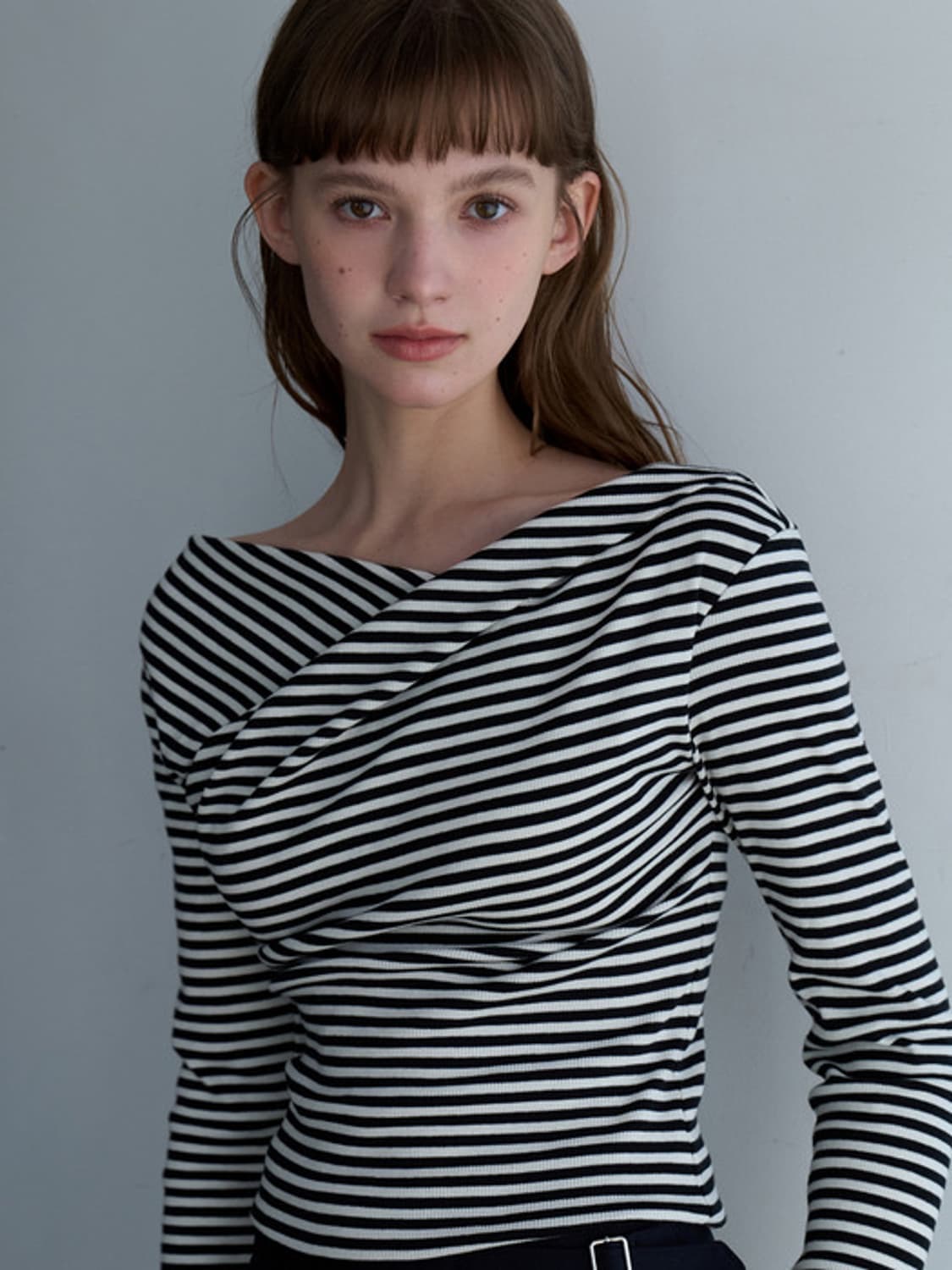 브아빗포우먼 다이애그널 랩 셔링 탑 상품이미지1