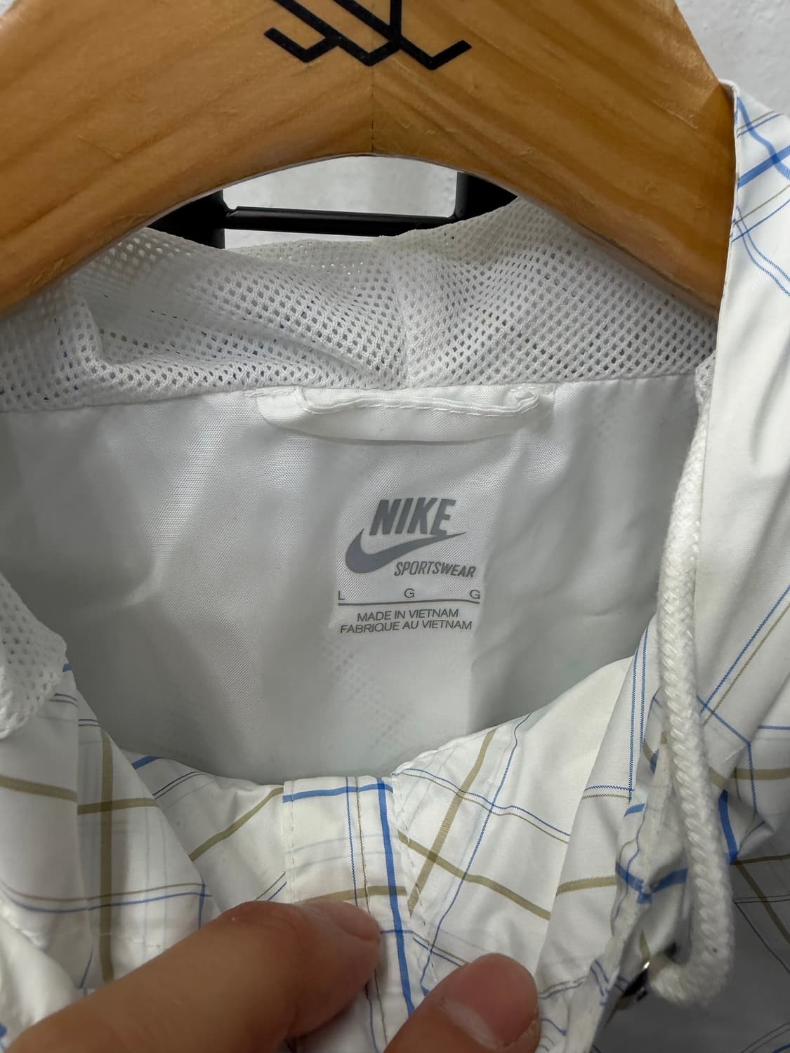 새제품) 나이키 남성 체크 패턴 바람막이 자켓 L 상품이미지6