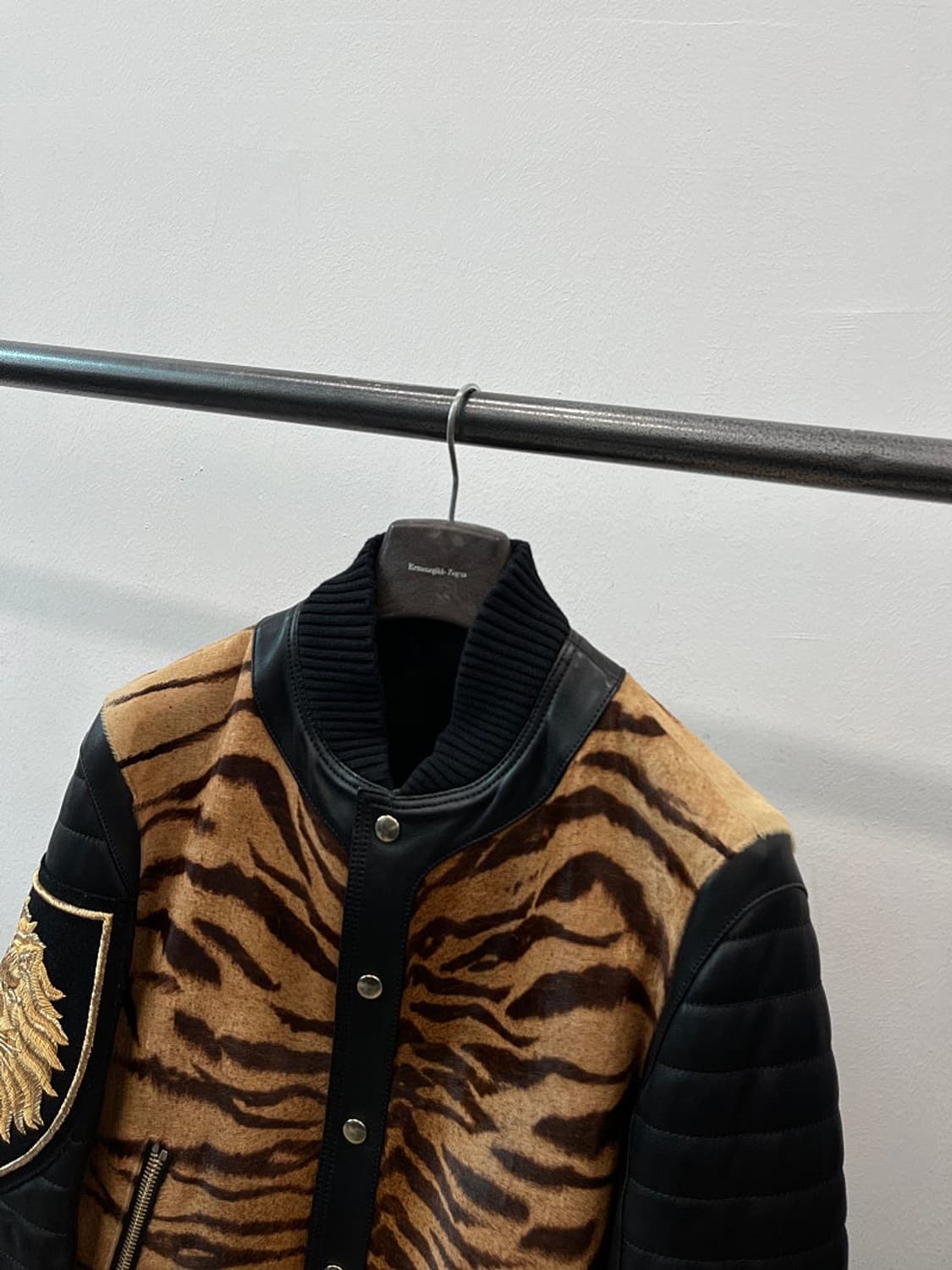 95) 발망 컬렉션 타이거 송치 가죽자켓  상품이미지4