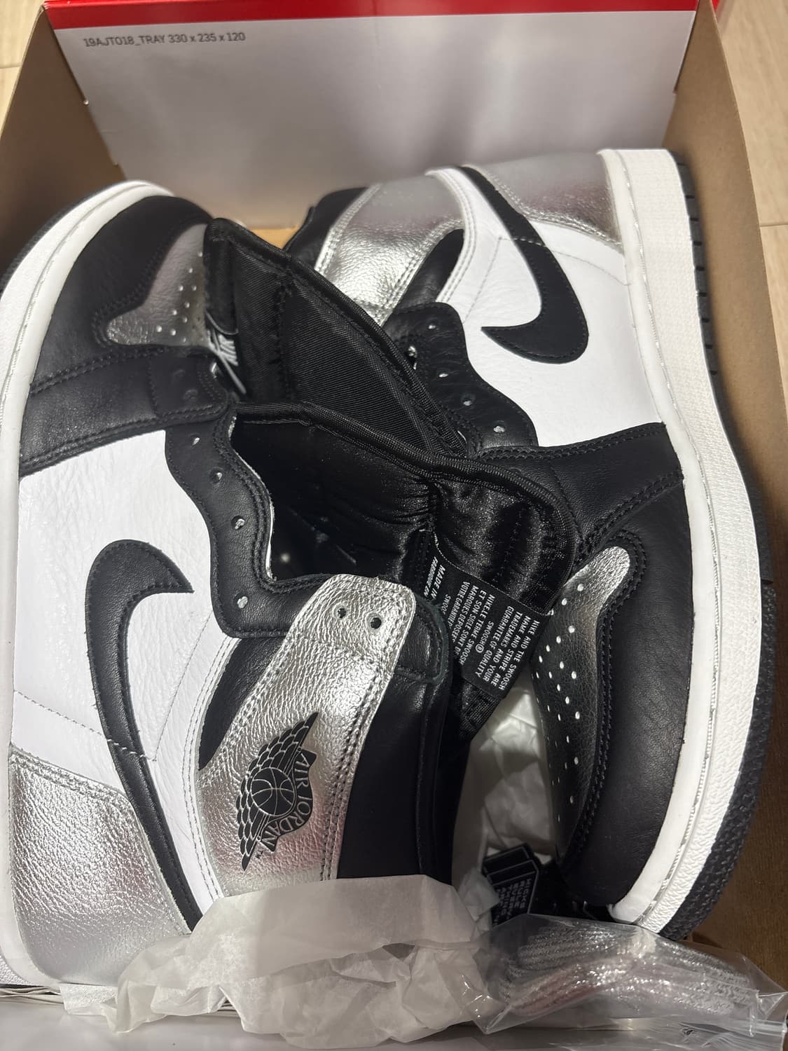 조던1 레트로 하이 OG 실버토 상품이미지1