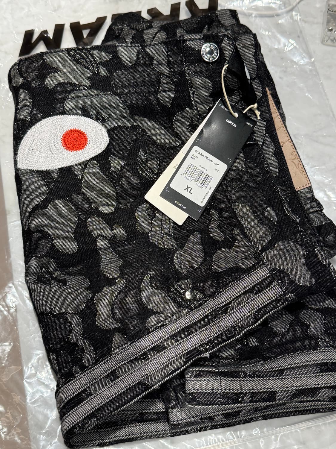 베이프 x 아디다스 샤크 데님 쇼츠 XL 새 상품 상품이미지2