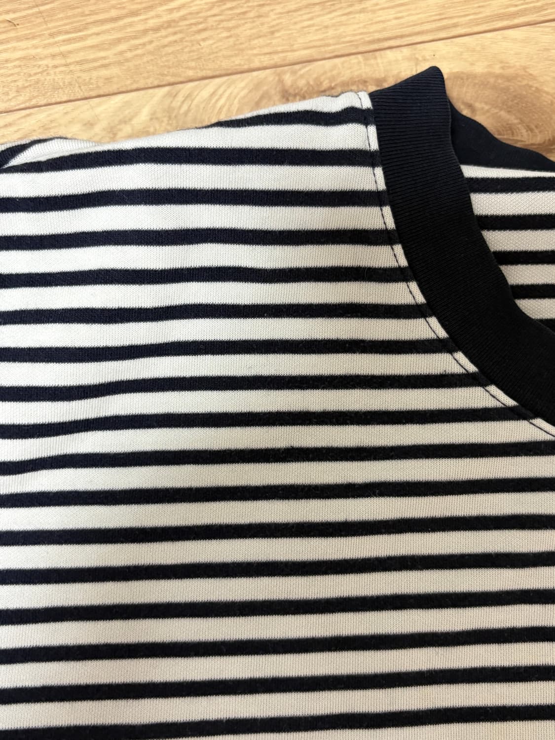 유니클로 스트라이프 롱슬리브 네이비 상품이미지2