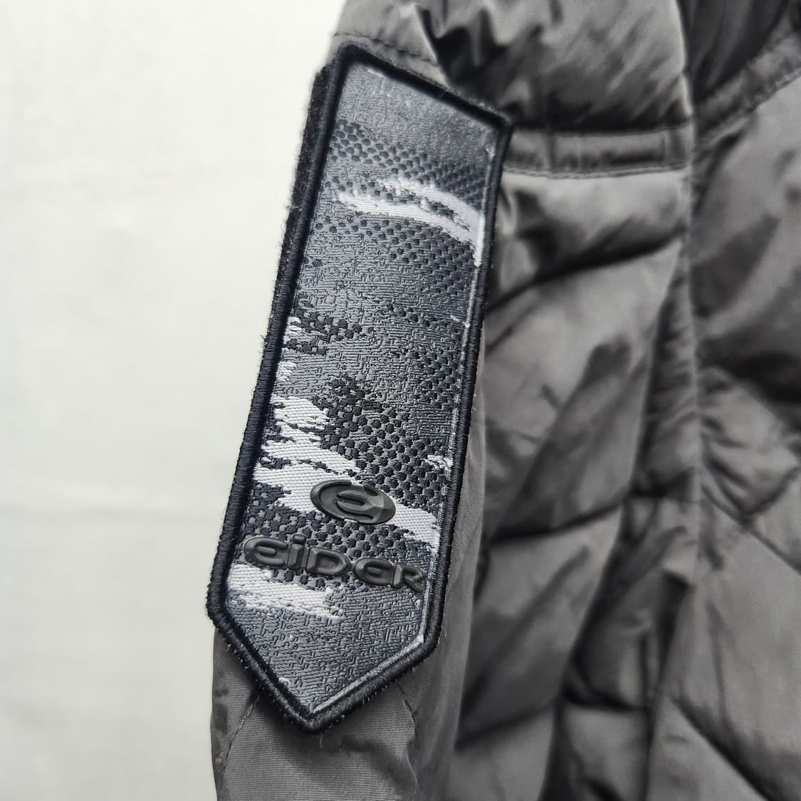 아이더 로고 와펜 원포켓 퀄팅 스트링 경량패딩 L(L) 상품이미지4