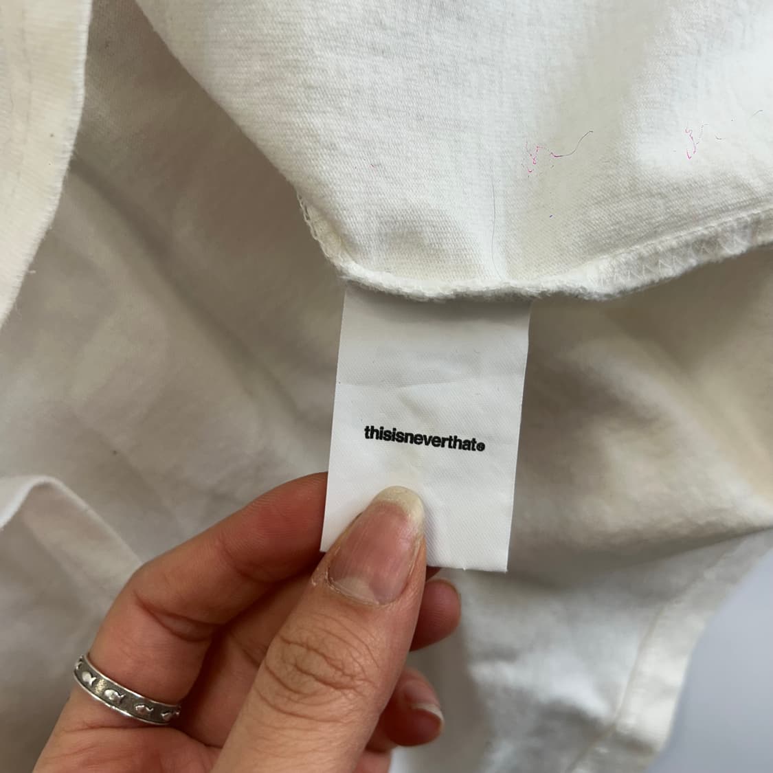 Thisisneverthat 디스이즈네버뎃 블랙 로고 아이보리 롱슬리브 상품이미지7