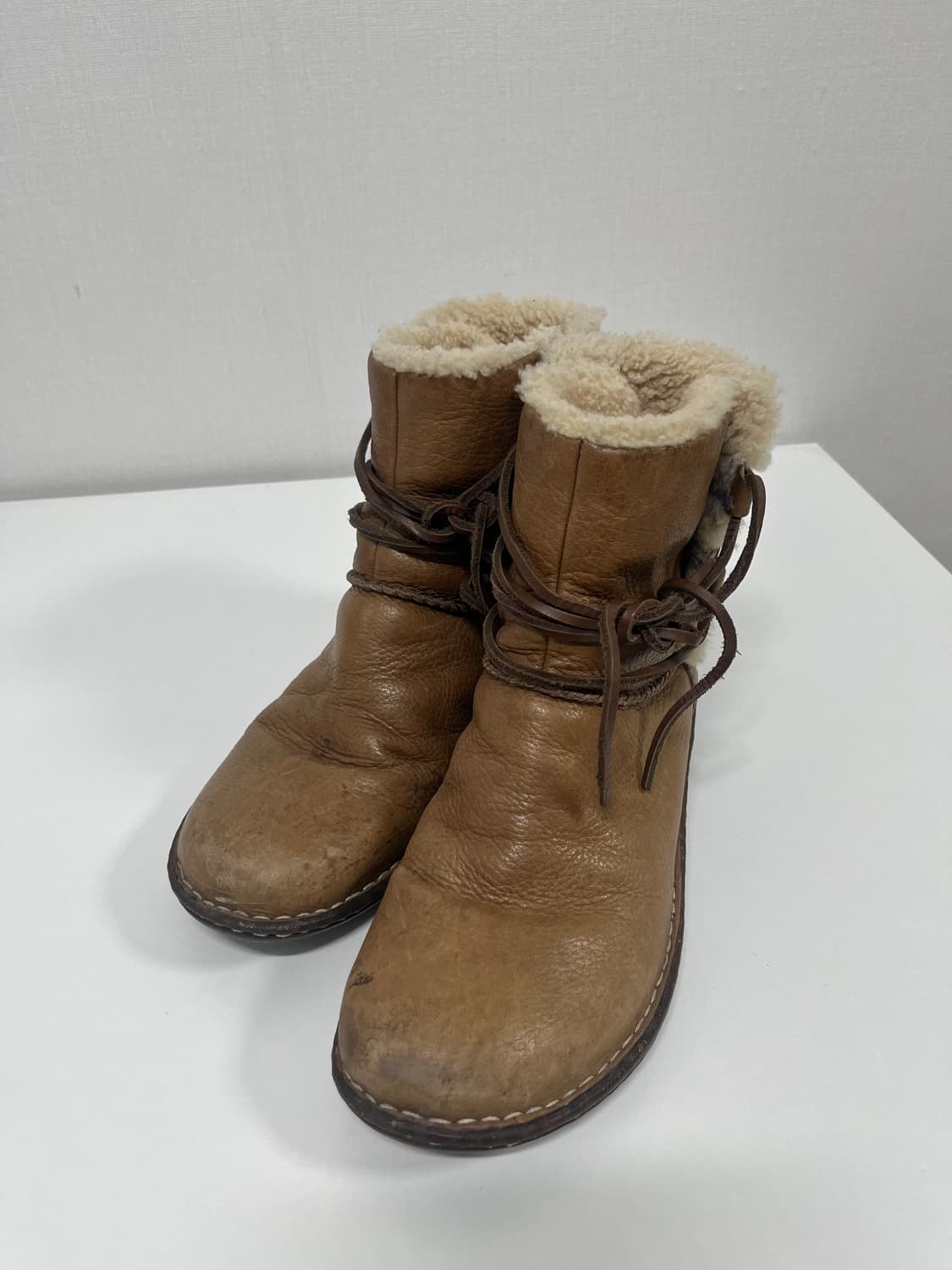 [250] 어그 ugg 레이스업 가죽 앵글 부츠 상품이미지3