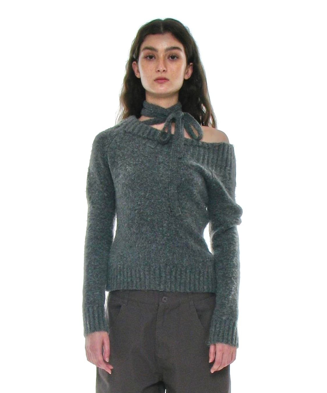 파르티멘토우먼 타이넥 스트랩 언발란스드 니트탑 차콜 리본그레이스카프원숄더 상품이미지4