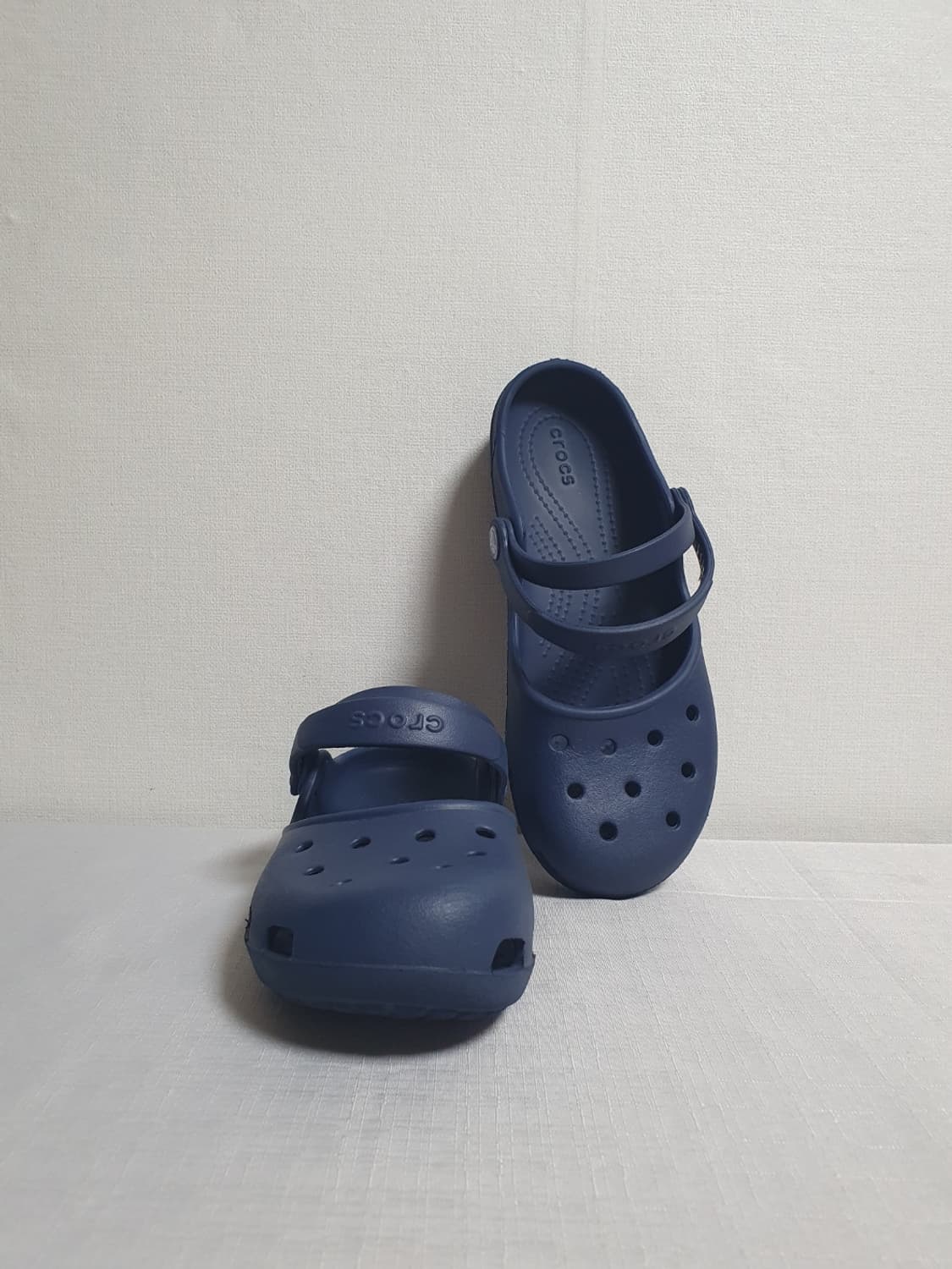 크록스 카린 클로그 샌들 네이비 W7 240mm 상품이미지1