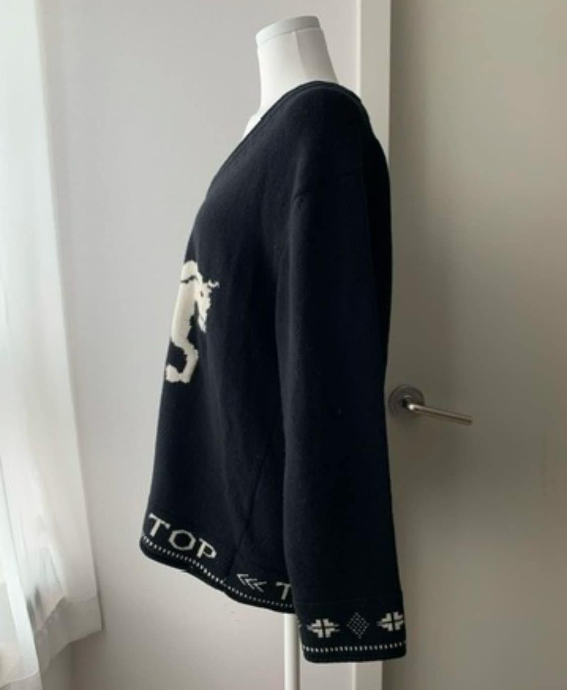 더오픈 홀스 니트 상품이미지2