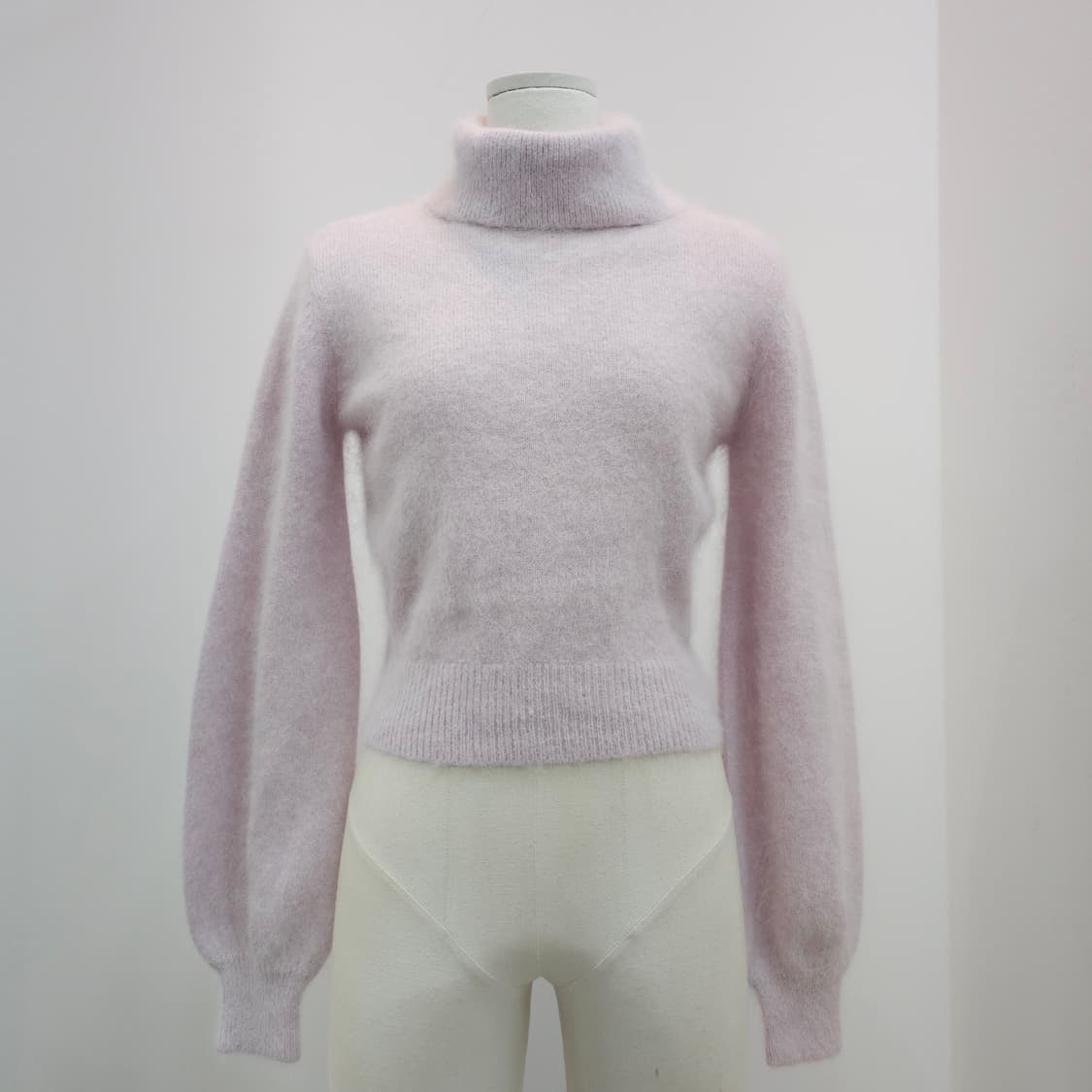 앙고라 소프트핑크 터틀넥 니트 상품이미지1