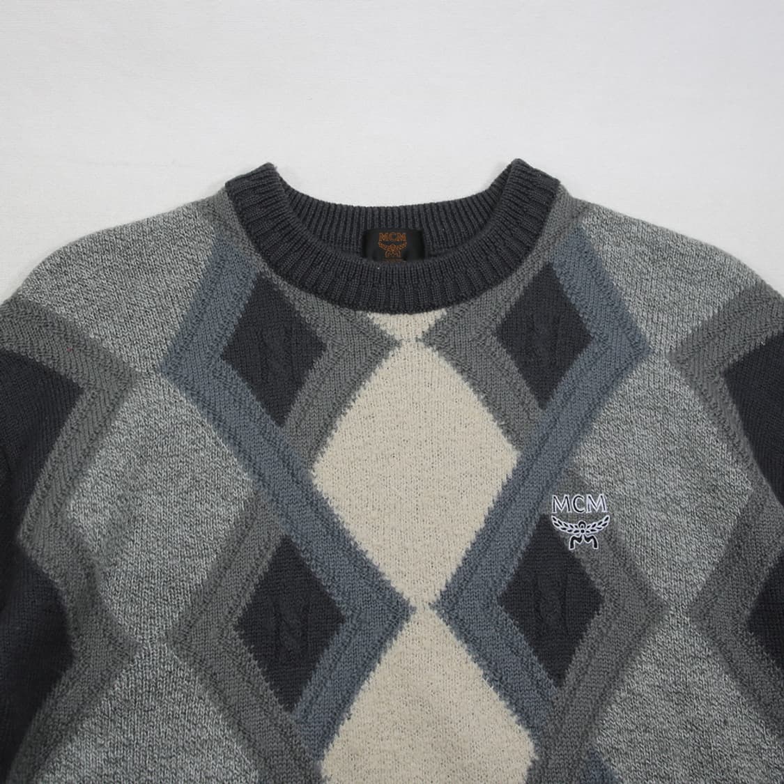 (착용컷) 90's MCM 패턴 니트 (남성용 98~100) 상품이미지5