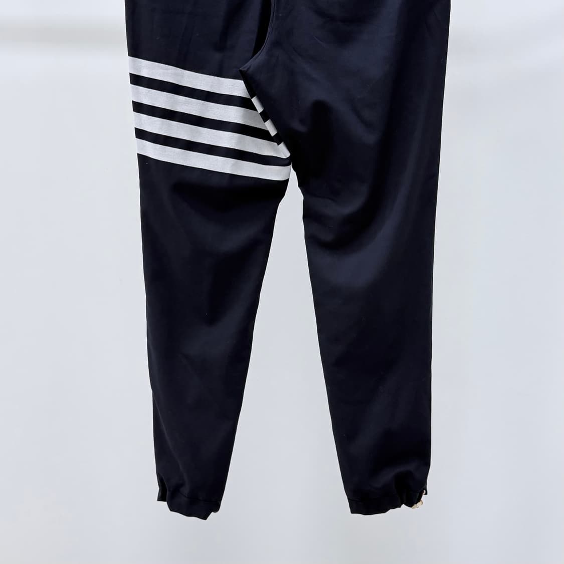 [S+급/00] 톰브라운 사선완장 앵클 스트링 트랙 팬츠 상품이미지6