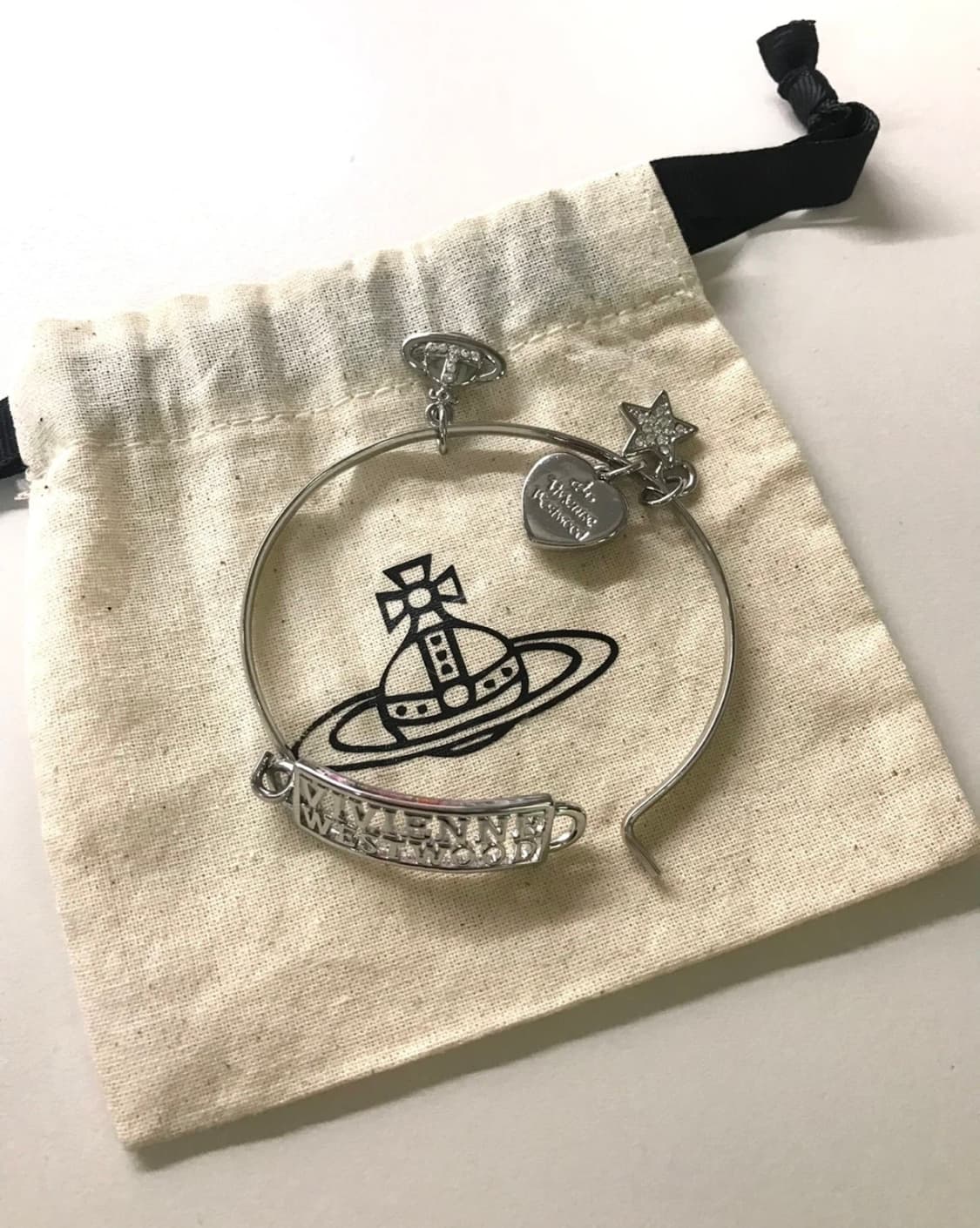 비비안웨스트우드 마더 펄 하트 스타 오브 뱅글 팔찌 상품이미지2