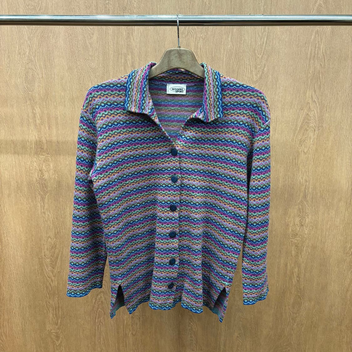 미쏘니 스포츠 클래식 셔츠 카라 니트 지그재그 패턴 디테일 퍼플 블루 상품이미지2