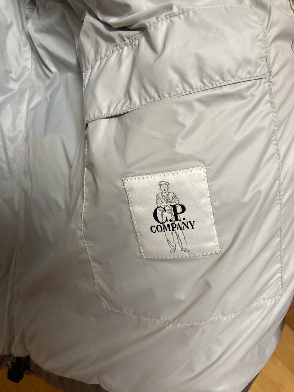 cp컴퍼니 디디쉘 dd쉘 패딩 코리아 익클 s 상품이미지7