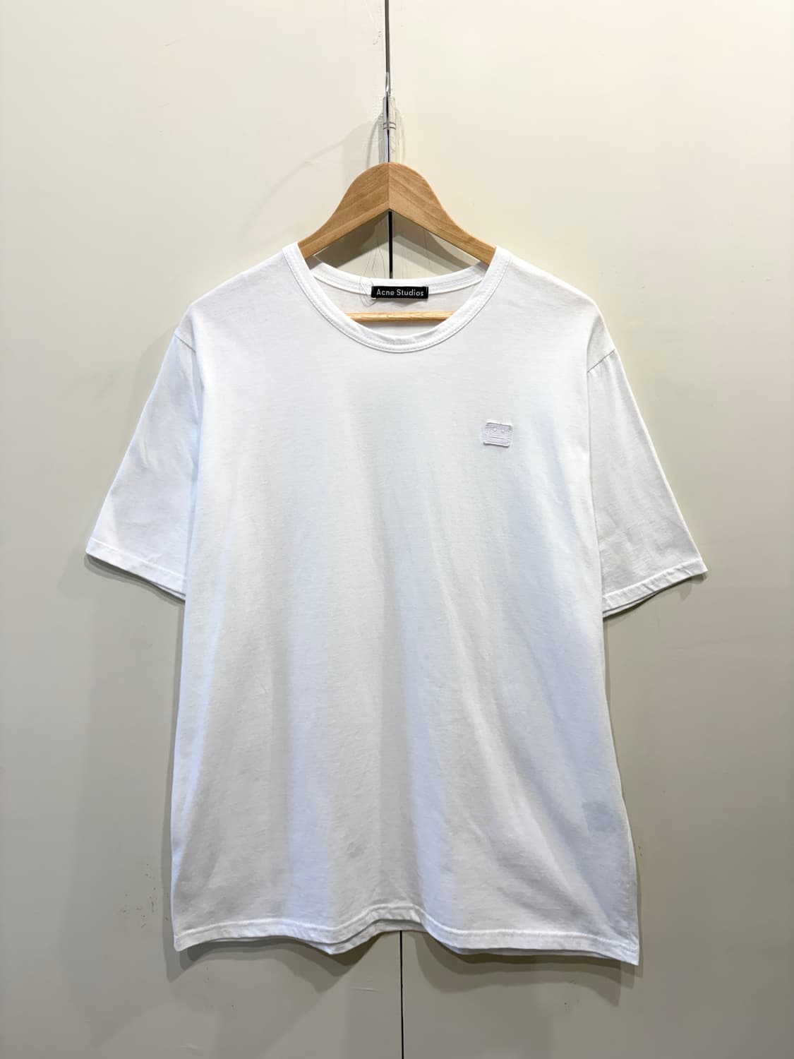 아크네 스튜디오 페이스 로고 반팔 티셔츠 상품이미지1