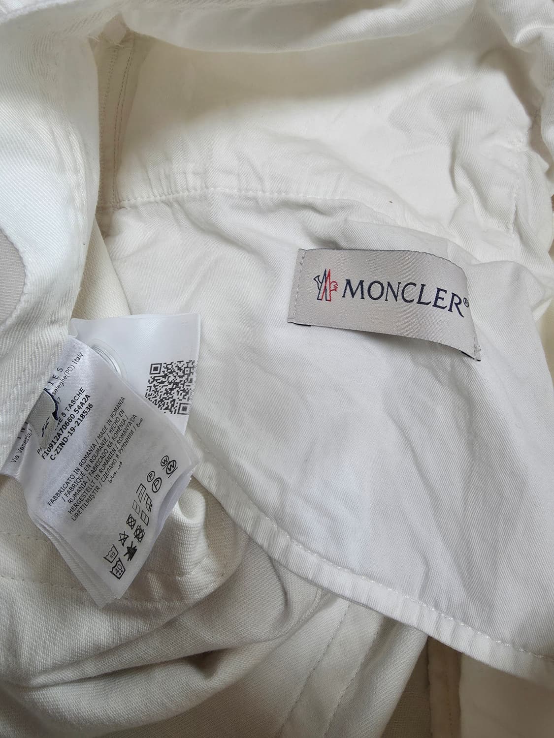 몽클레어 몽클레르 화이트 데님 와펜 팬츠 상품이미지3