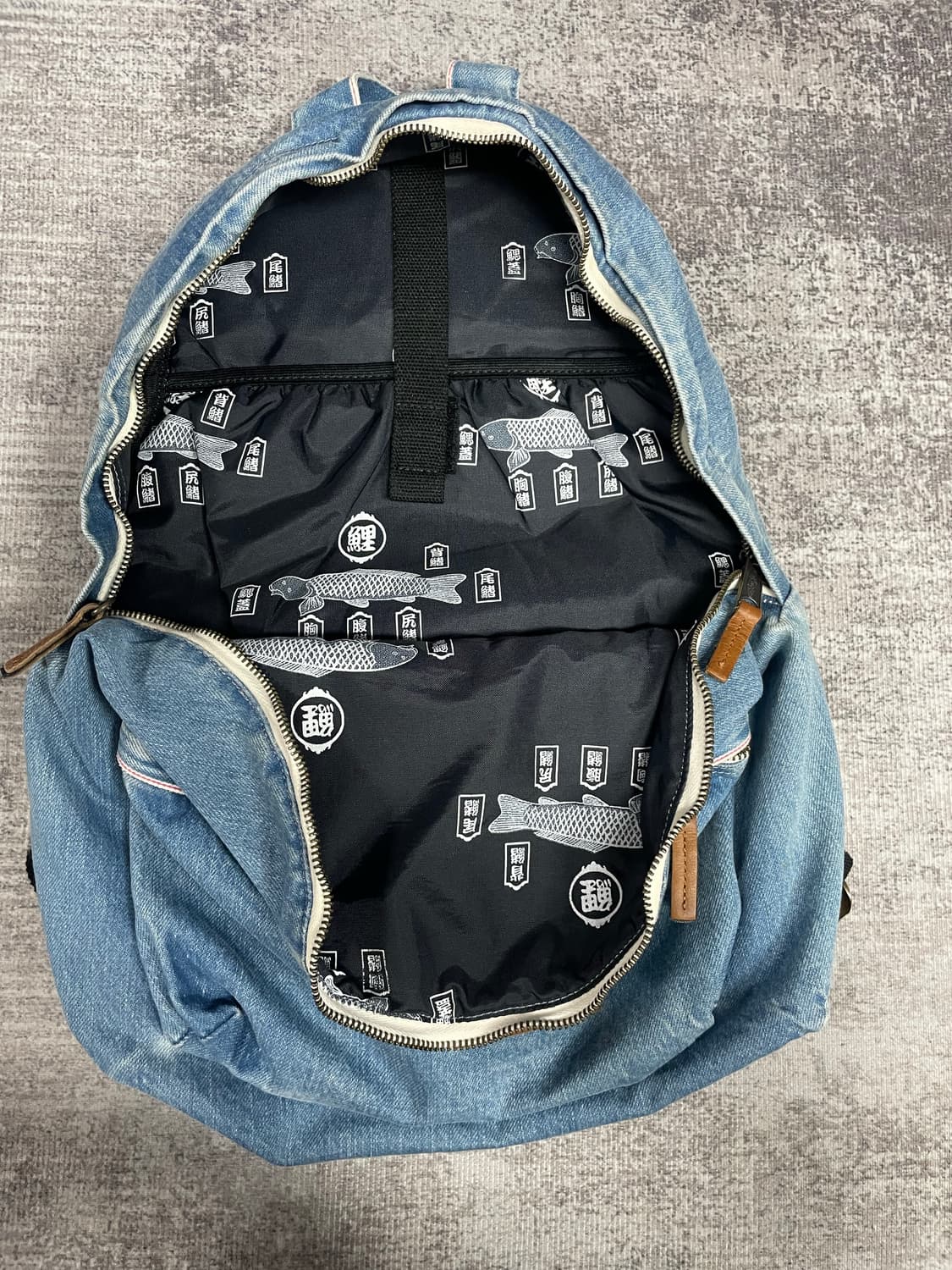 EASTPAK x KUROKI 셀비지 데님 백팩 상품이미지7