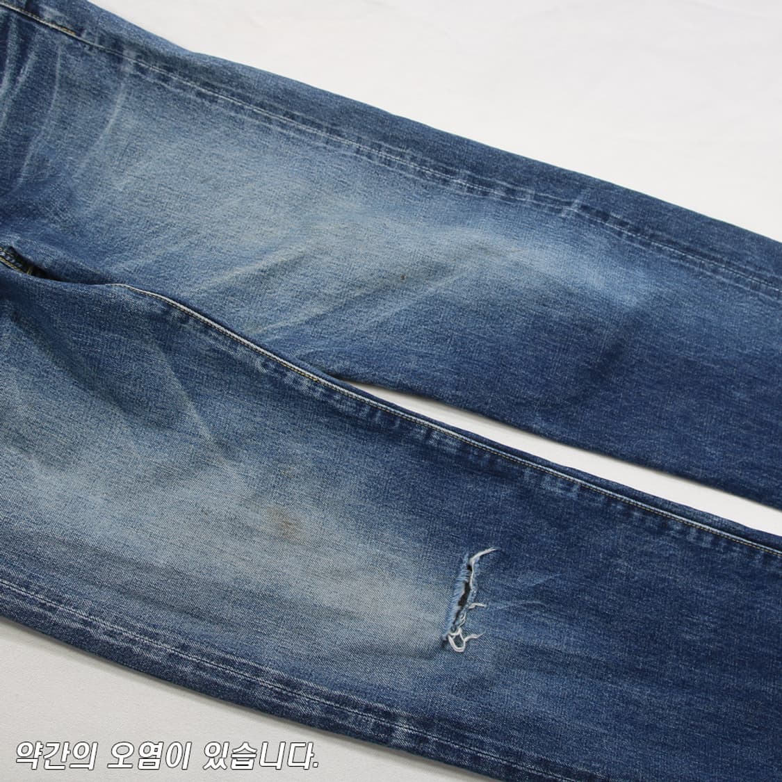 (착용컷) 리바이스 702 빅E 셀비지 진 (30) 상품이미지7