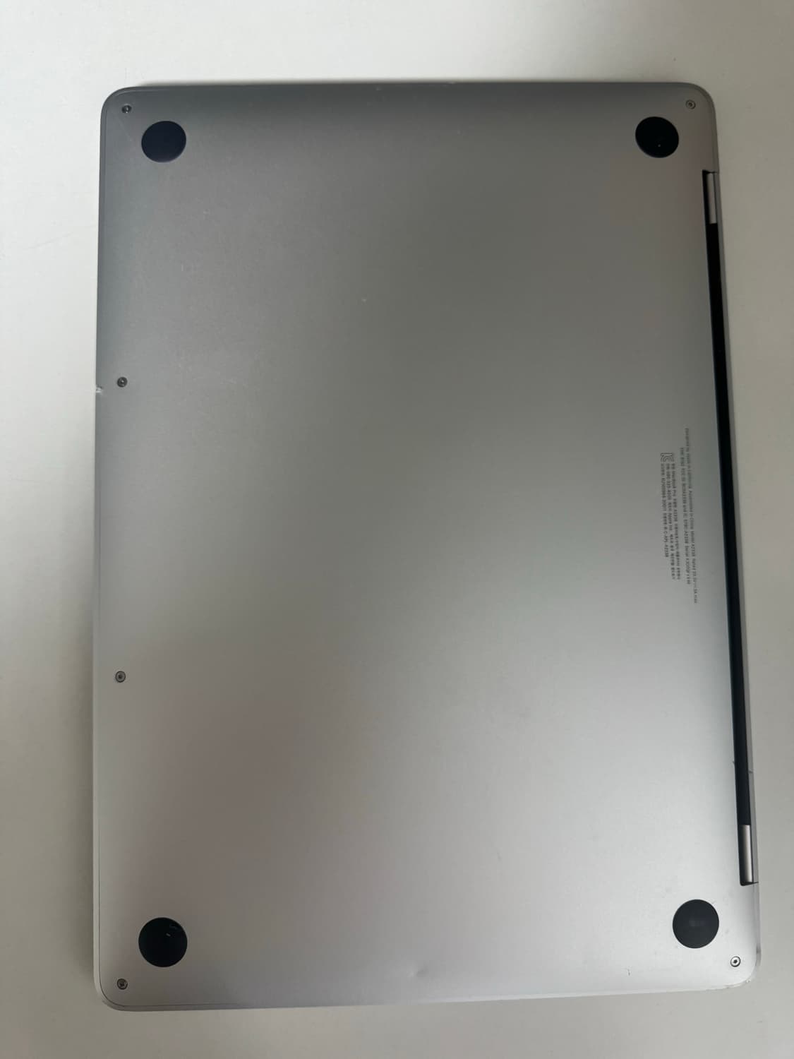 애플 M2 맥북 프로 실버 13인치 상품이미지3