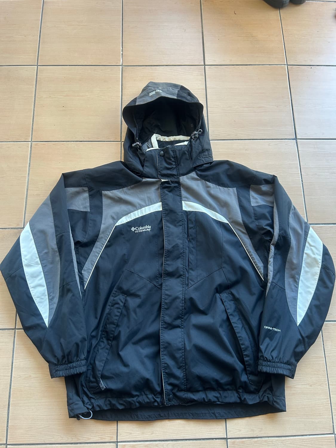 컬럼비아 티타늄 고어텍스 바람막이2XL 상품이미지1