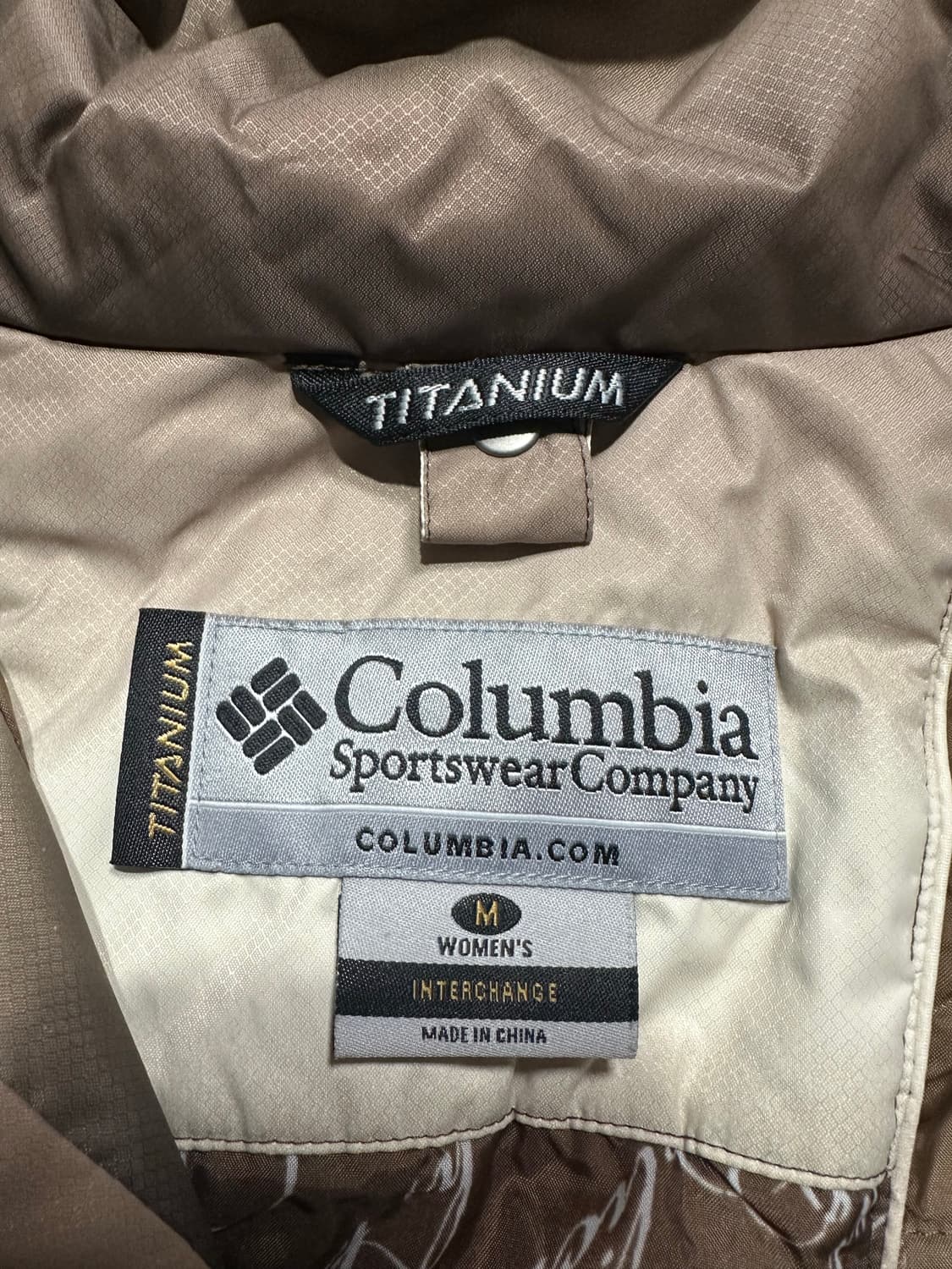 컬럼비아 그라데이션 멀티컬러 바람막이 상품이미지4