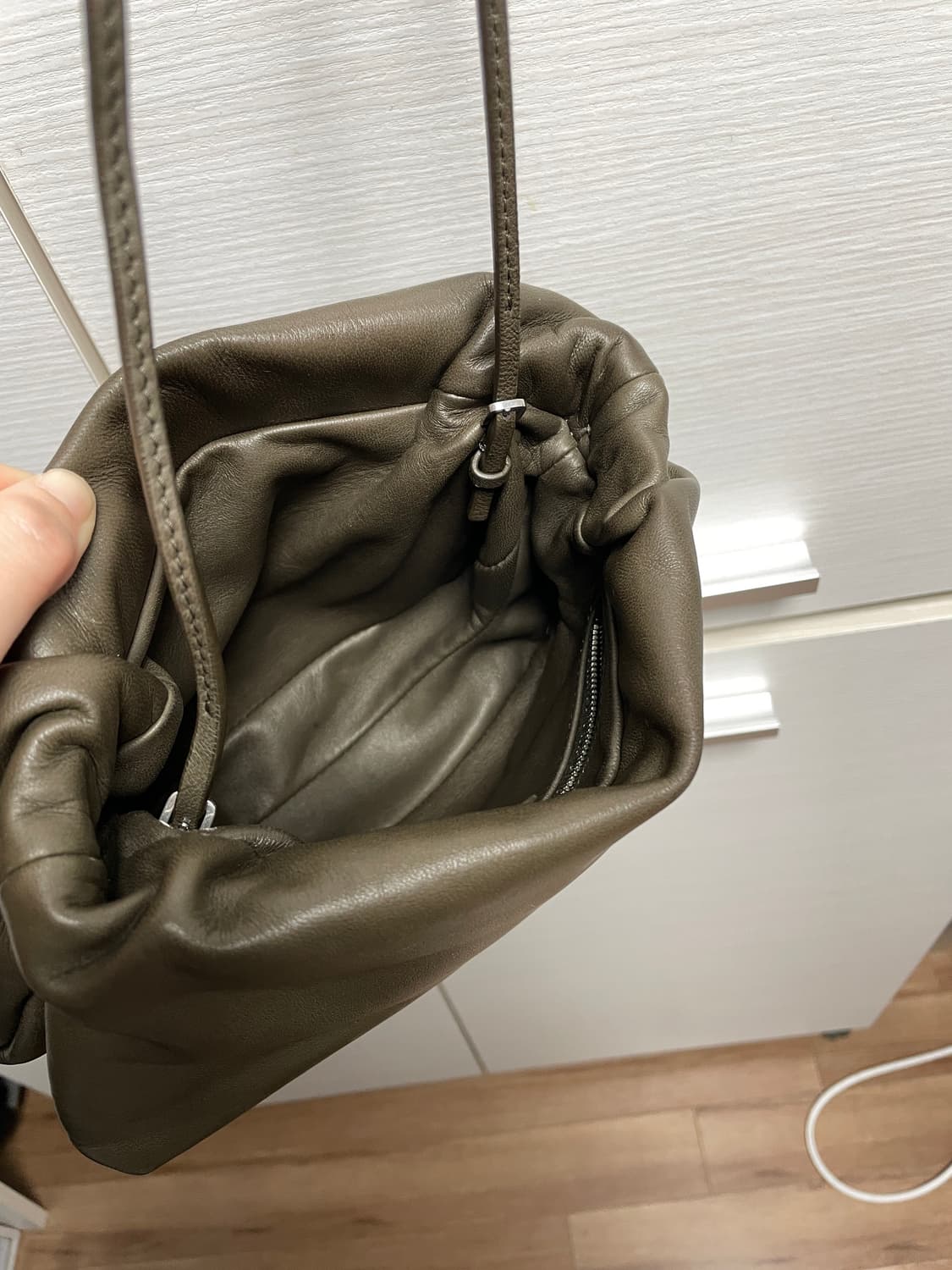 더로우 therow 부어스백 팝니다 상품이미지7