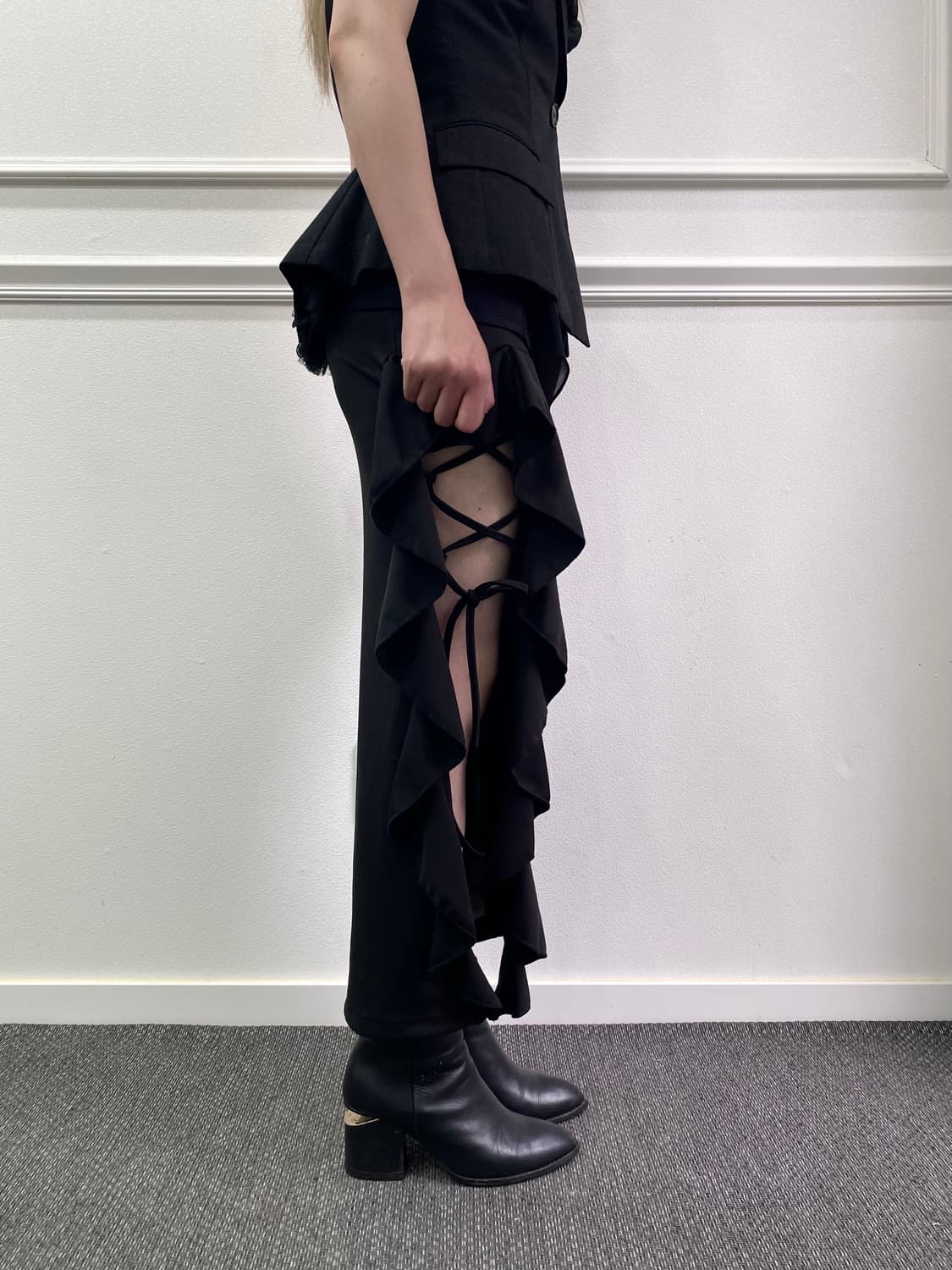 Minimal Mood Lace Detail Black Skirts 상품이미지2