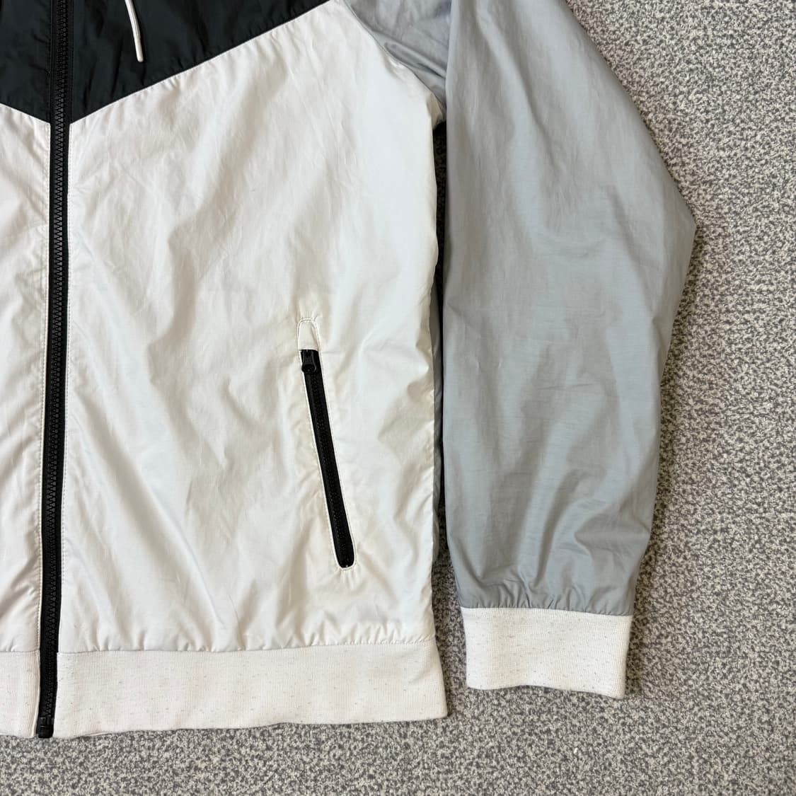 [정가 11만원] 나이키 윈드러너 바람막이 L 상품이미지6