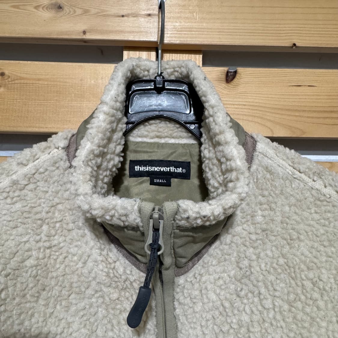 디스이즈네버댓 후리스 상품이미지3