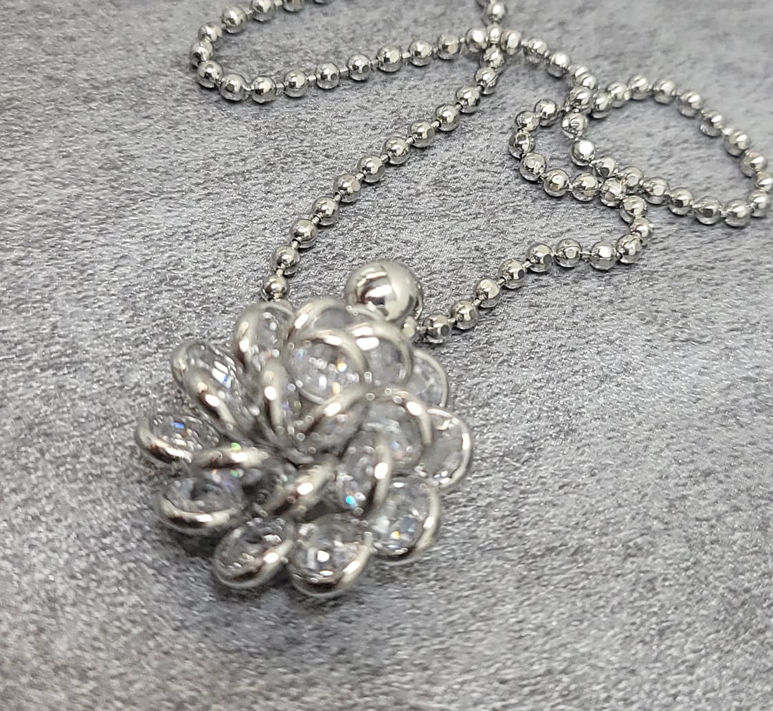 crystal flower necklace 상품이미지1